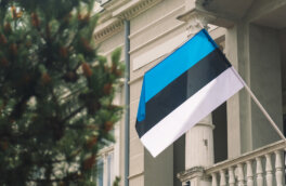 Власти Эстонии не разрешили обучение на русском языке в школах Нарвы