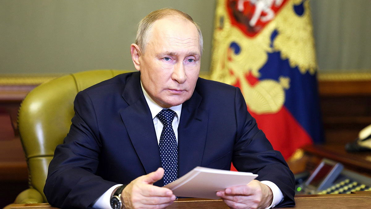 Путин дал ряд поручений по развитию беспилотной авиации в России