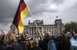 Тысячи жителей Европы вышли с протестами против резкого падения уровня жизни