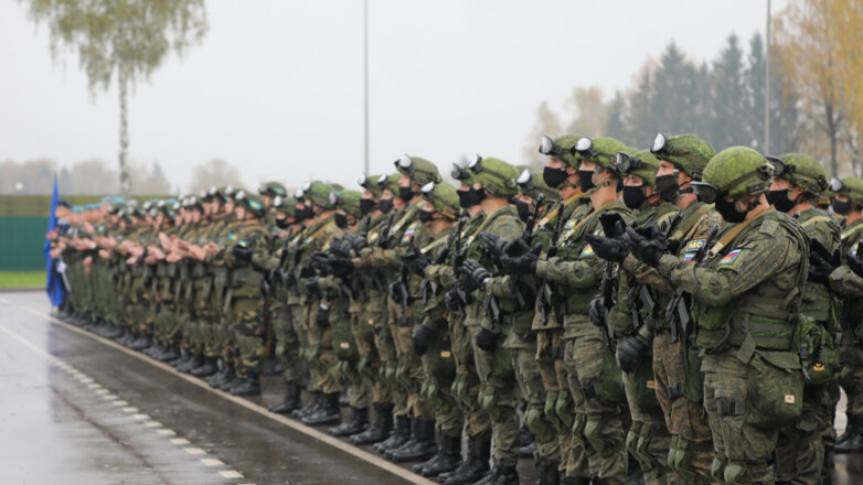 Около тысячи военных стран ОДКБ направляются в Таджикистан на учения