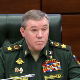Глава Генштаба ВС РФ Герасимов сообщил об упорных боях в районе Красноармейска