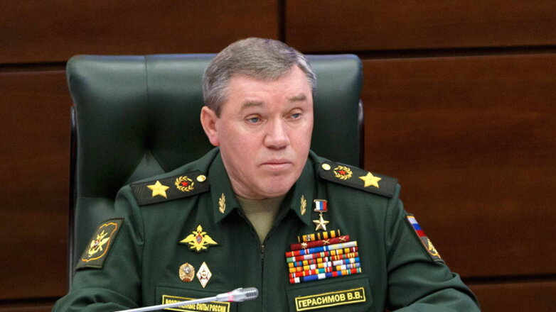Герасимов обсудил c начальником Генштаба США возможное применение Украиной "грязной бомбы"