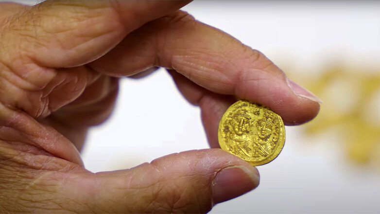 В Израиле нашли клад из 44 византийских золотых монет