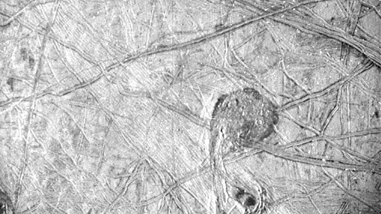 Астрономы показали самый подробный снимок ледяного спутника Юпитера