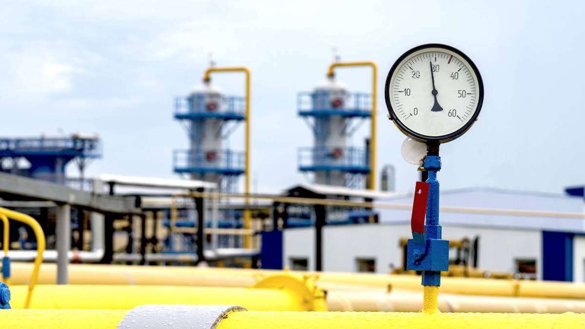 Цены на газ в Европе выросли до $890 за тысячу кубометров