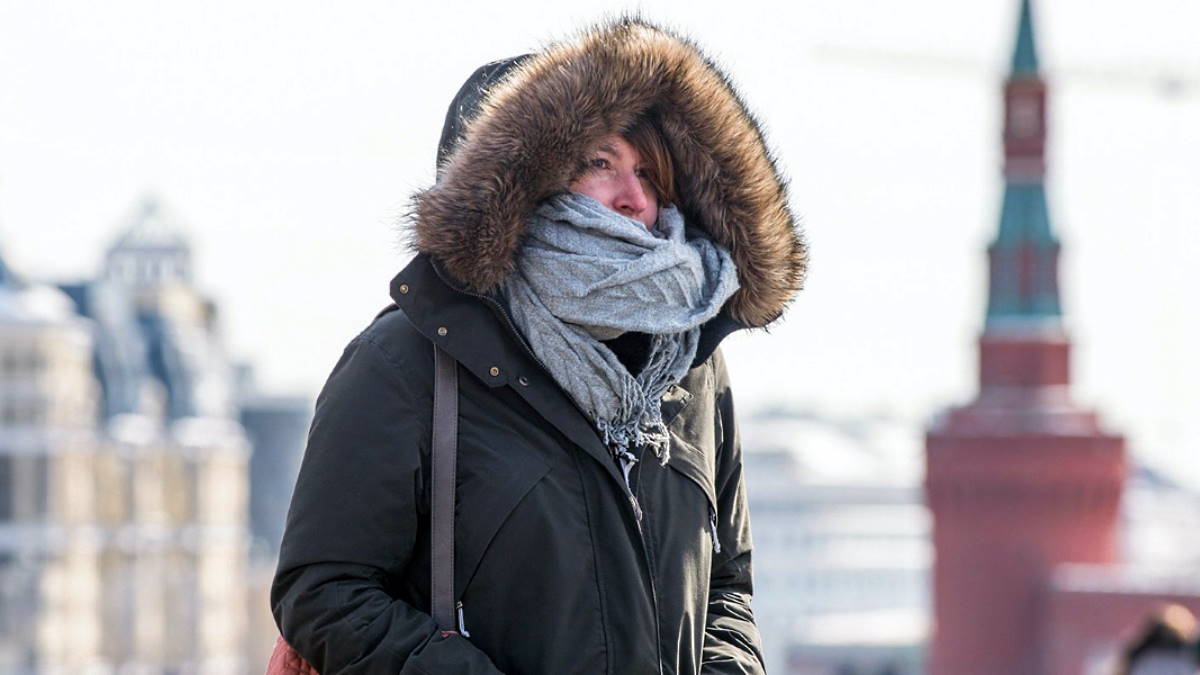 "Оранжевый" уровень погодной опасности продлен в Москве из-за морозов