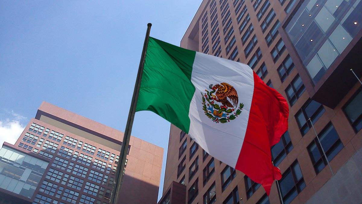 Мексика отказывается принимать депортированных из Техаса мигрантов