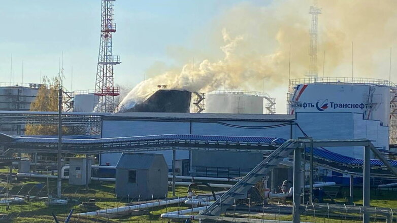 Возникший после обстрела ВСУ пожар на нефтебазе под Белгородом потушили