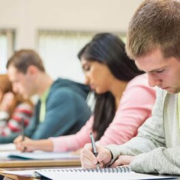 На Украине введут экзамен для студентов, который поможет выявлять уклонистов