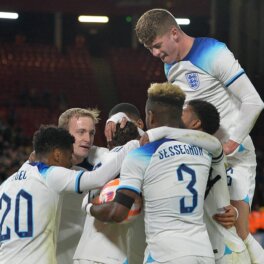 Англия в дополнительное время обыграла Словакию и прошла в четвертьфинал Евро-2024