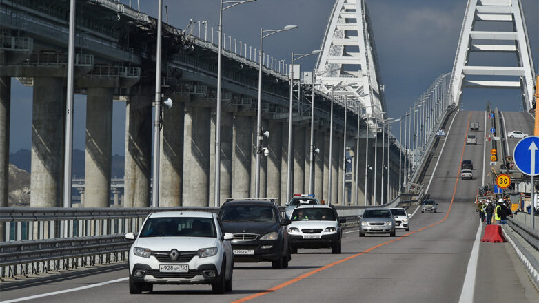 Движение по обеим полосам Крымского моста восстановят 20 декабря