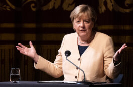 Меркель: Европе нужна автономия от США и дипломатия по Украине