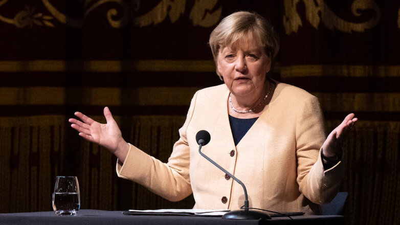Меркель рассказала о попытке перед отставкой наладить диалог ЕС с Путиным