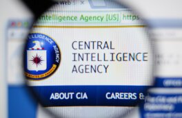 Исследование причастности РФ к выборам президента США 2016 года политически мотивировано и содержит ошибки, признало ЦРУ