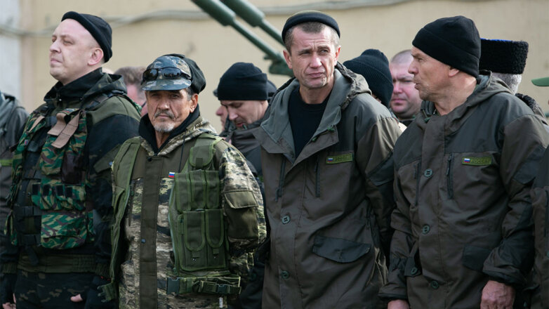 Добровольцы и мобилизованные во время отправки на подготовку в Ростовскую область