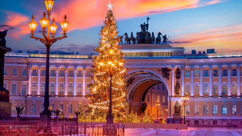 Отпуск-2022: россияне массово уедут в Петербург на Новый год