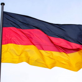 Почти половина немцев выступают против размещения ракет США в Германии