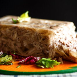 Какое мясо выбрать для холодца, чтобы он получился вкусным и хорошо застыл