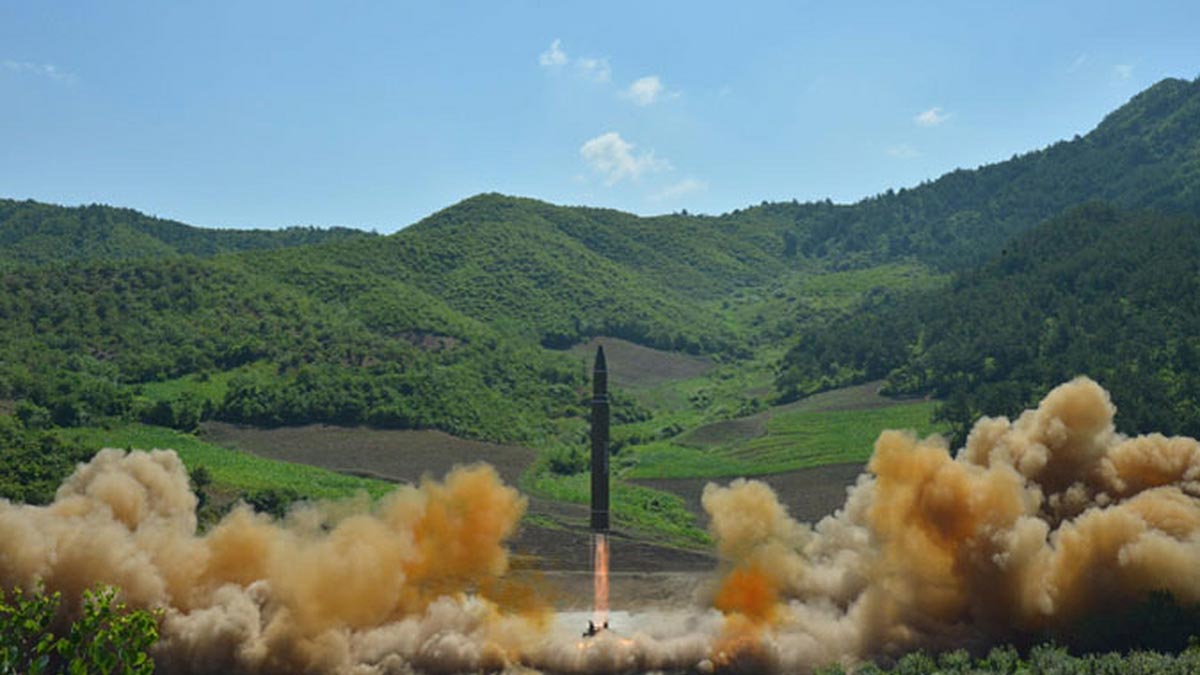 Япония заявила протест КНДР из-за ракетных пусков