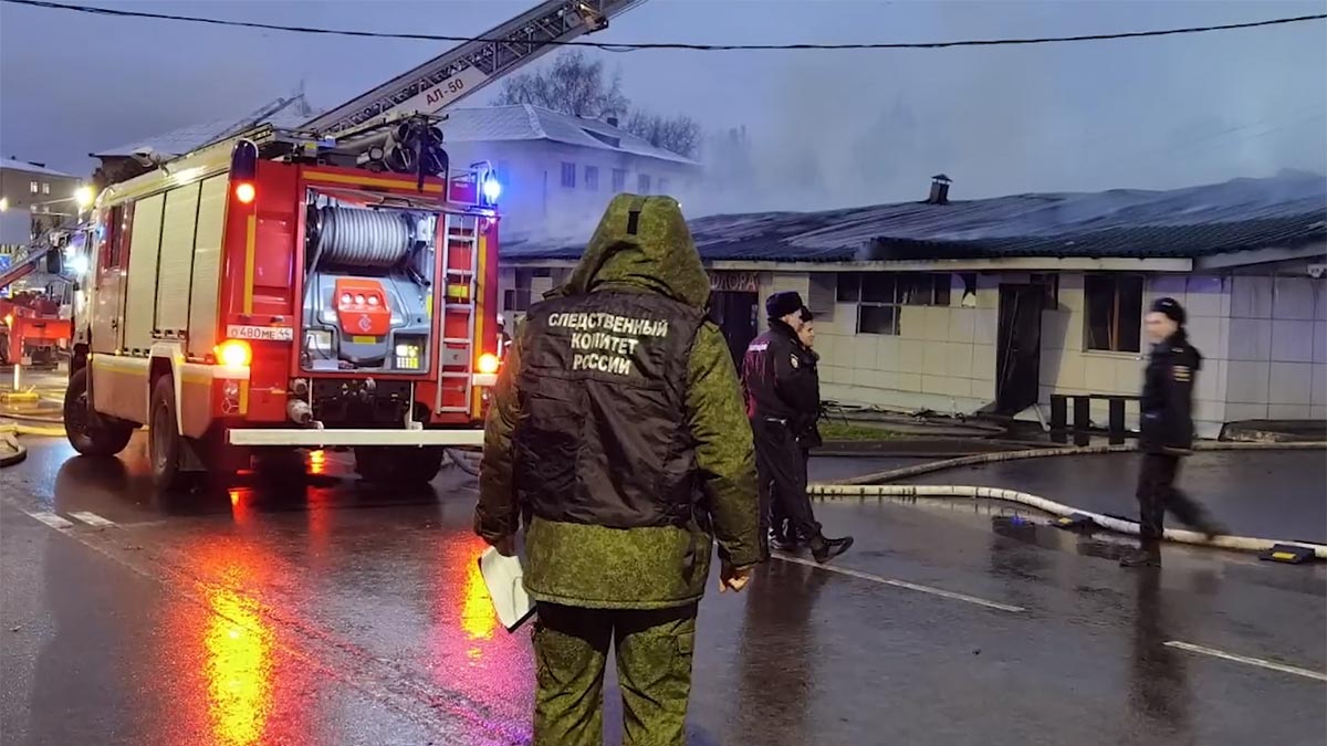 Уголовное дело о халатности должностных лиц возбудили после пожара в кафе Костромы