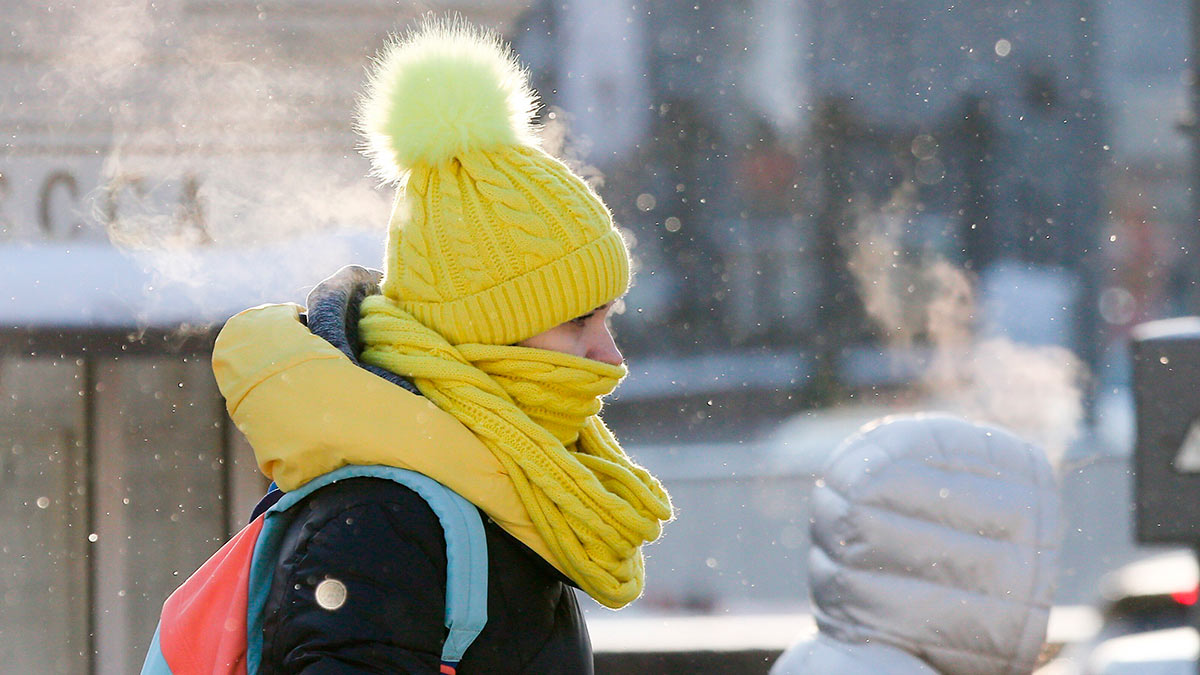Москвичам пообещали морозы утром 9 января