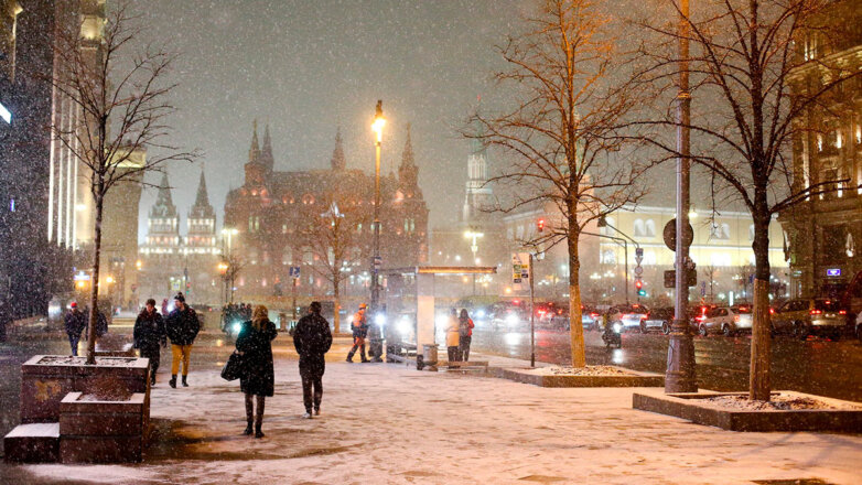 Москвичей предупредили о сильном снегопаде в ночь на 18 февраля