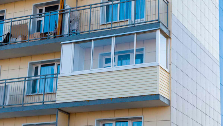 Специалист рассказала, в каких случаях не согласуют остекление балкона