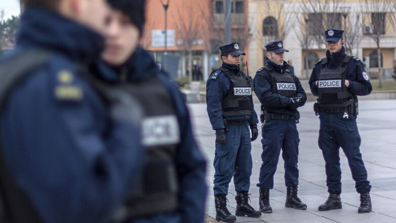 СМИ: в Косове более 300 полицейских-сербов подали в отставку