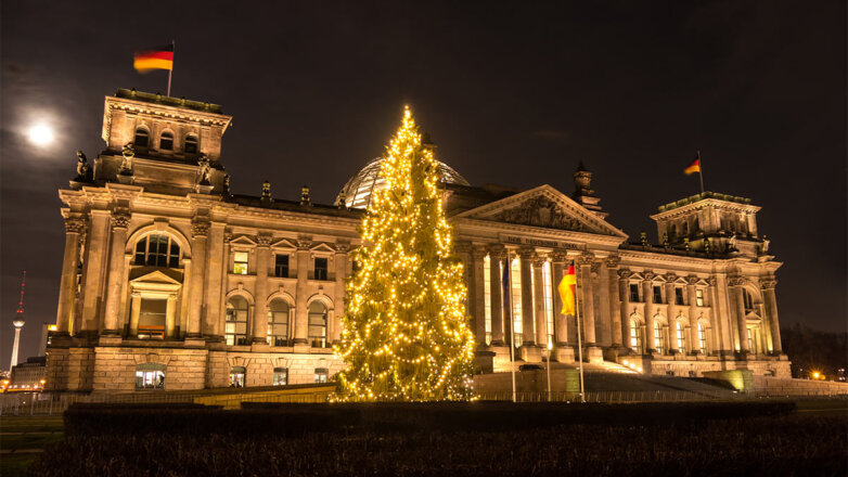 В Германии рождественская ель в целях экономии будет гореть по четыре часа в день