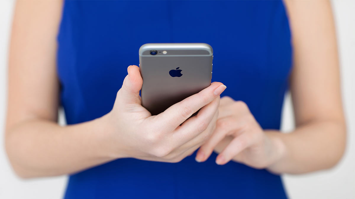 Пользователей iPhone предупредили о риске слежки