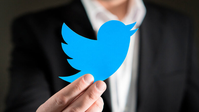 СМИ: сотни сотрудников уволились из Twitter
