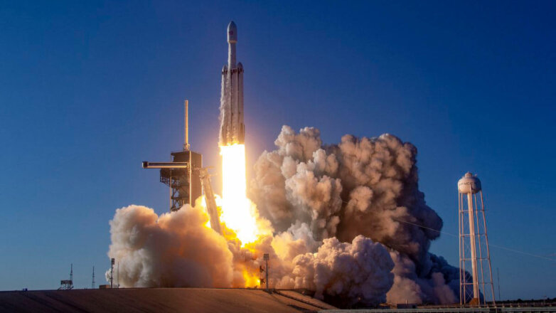 SpaceX запустила ракету Falcon Heavy со спутником ViaSat 3 Americas