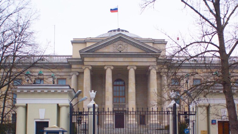 На российское посольство в Польше дважды пытались напасть в ночь на 12 ноября