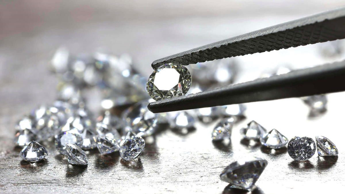 РИА Новости: ЕС обдумывает запрет на импорт алмазов из РФ в новом пакете санкций