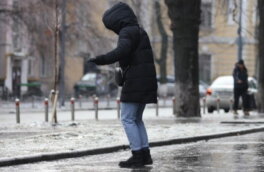 В Москве ожидаются небольшое похолодание и гололед