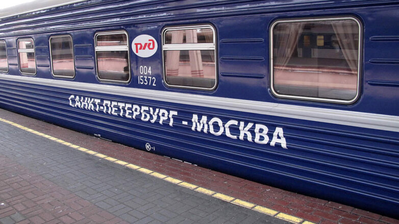 Между Москвой и Санкт-Петербургом пустят дополнительные поезда