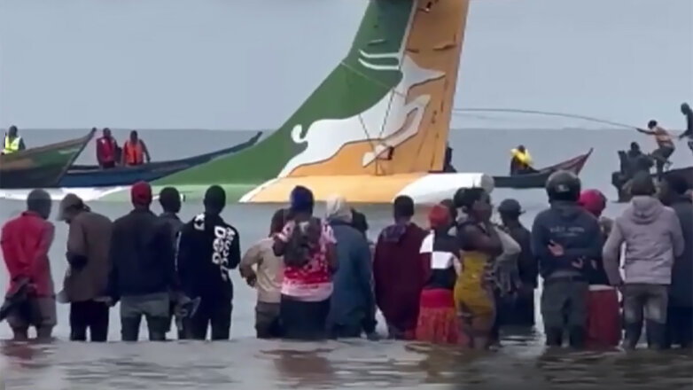 В Танзании потерпел крушение пассажирский самолет