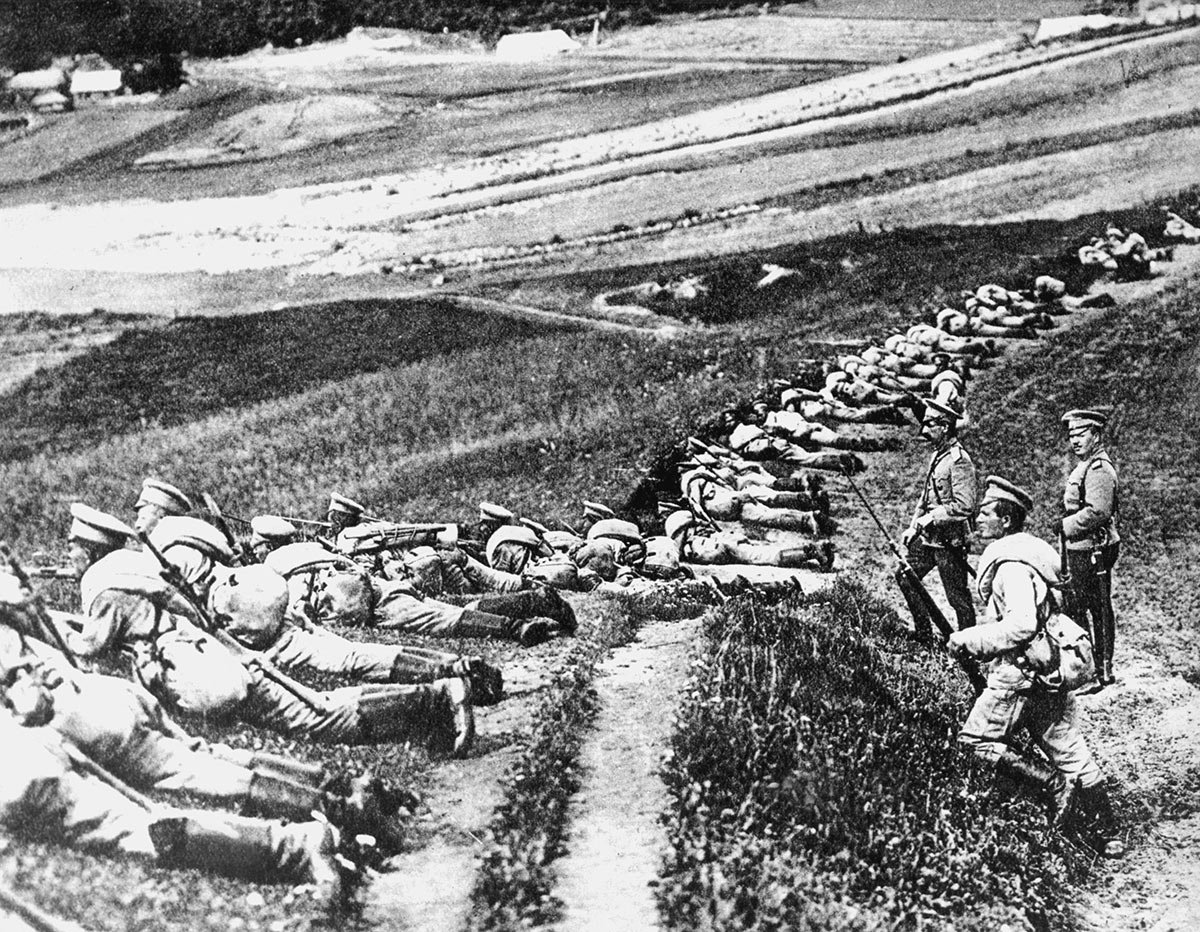 Русская пехота на позициях в начале Первой мировой войны в 1914 году