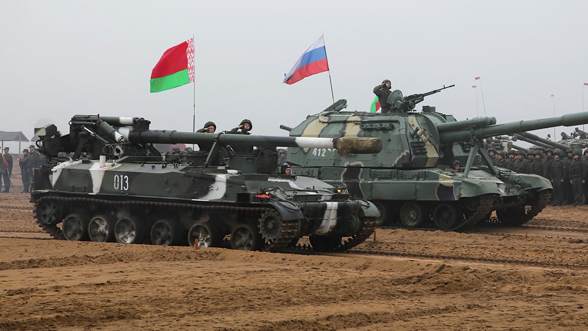 В Белоруссии не исключили наращивания совместной с РФ группировки войск