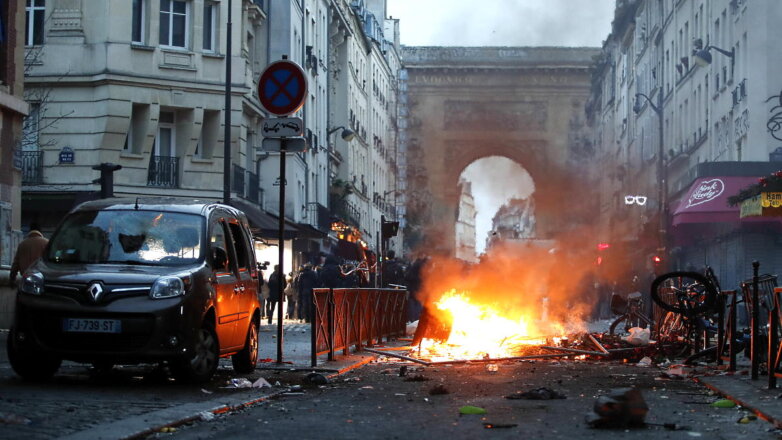 В Париже курдские демонстранты устроили погромы