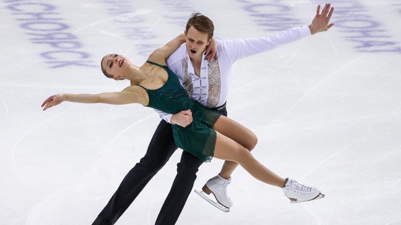 Фигуристы Бойкова и Козловский выиграли чемпионат РФ в соревнованиях спортивных пар