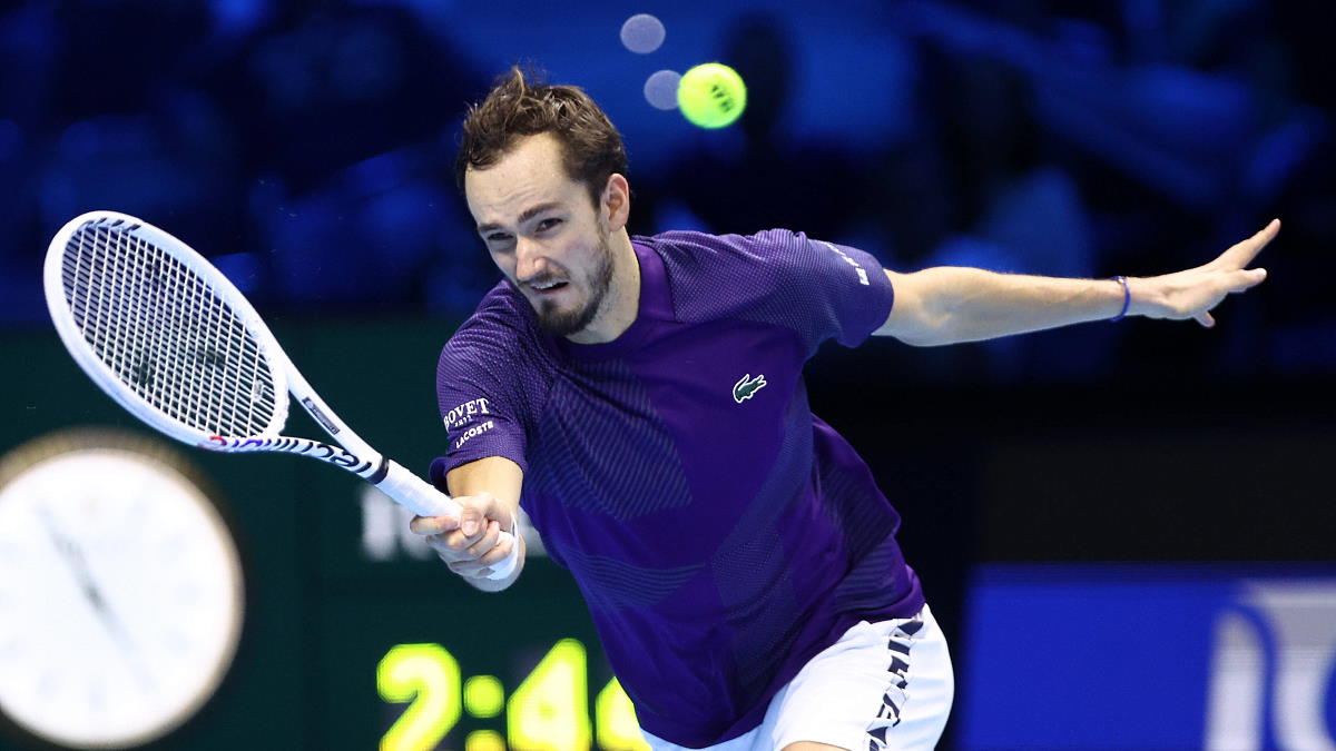 Даниил Медведев проиграл в финале выставочного турнира в Саудовской Аравии