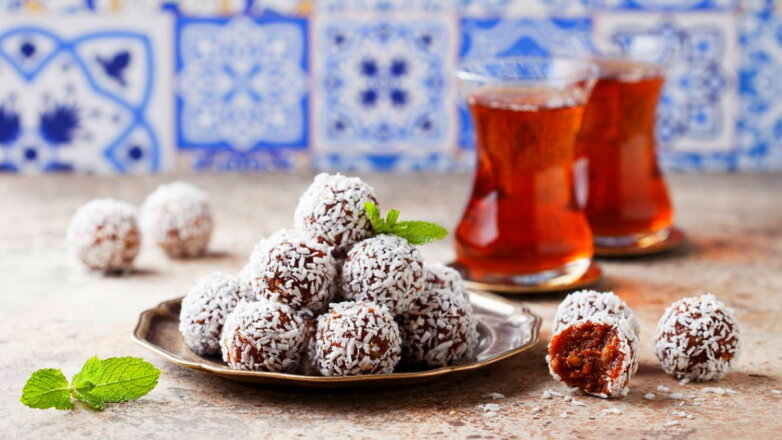 Недорого и вкусно: турецкий десерт "Джезерье" без выпечки