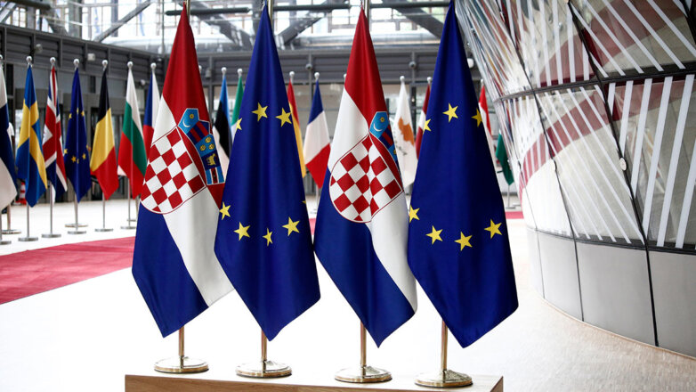 1218638 Флаги Хорватия Евросоюз