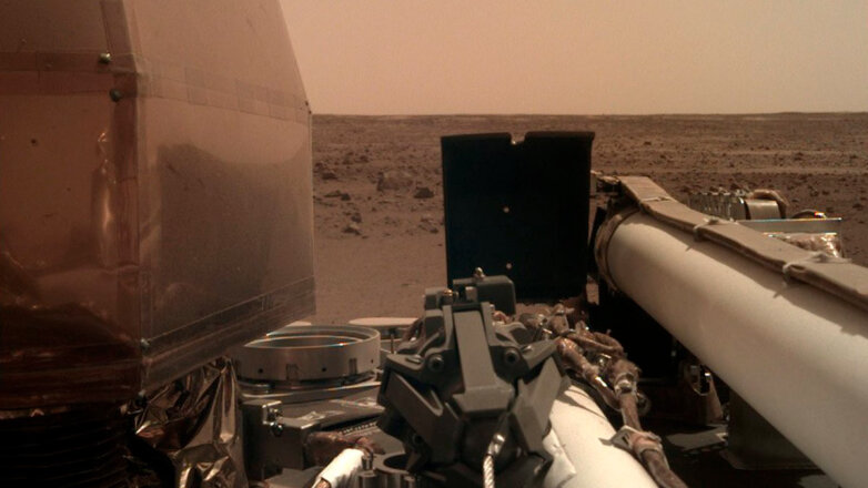 NASA заявило о завершении работы марсианского посадочного модуля InSight