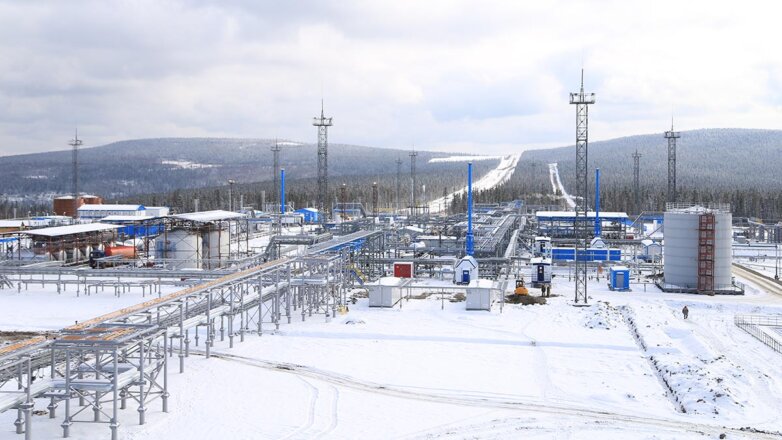 Путин по видеосвязи ввел в эксплуатацию крупнейшее в Сибири газовое месторождение