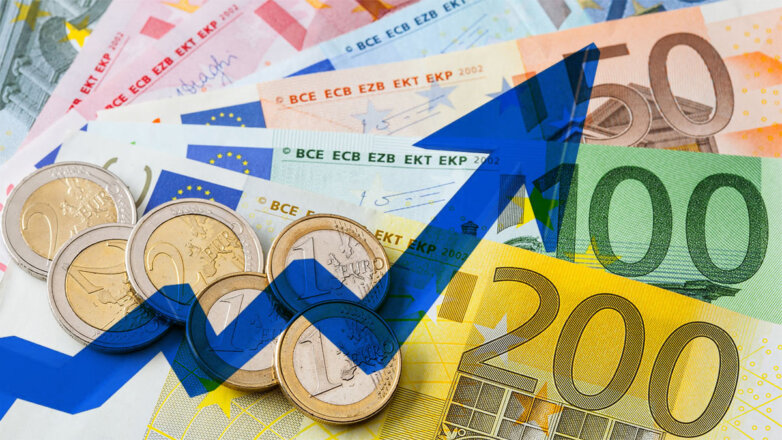 Курс евро поднялся выше 67 рублей впервые с 30 мая