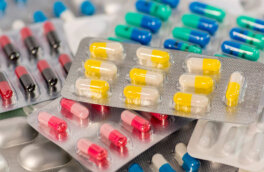 Какие препараты планируют продавать в передвижных аптеках, рассказали в Госдуме