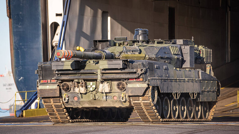 СМИ: ФРГ начала передачу Чехии танков Leopard 2 взамен переданной Киеву советской техники