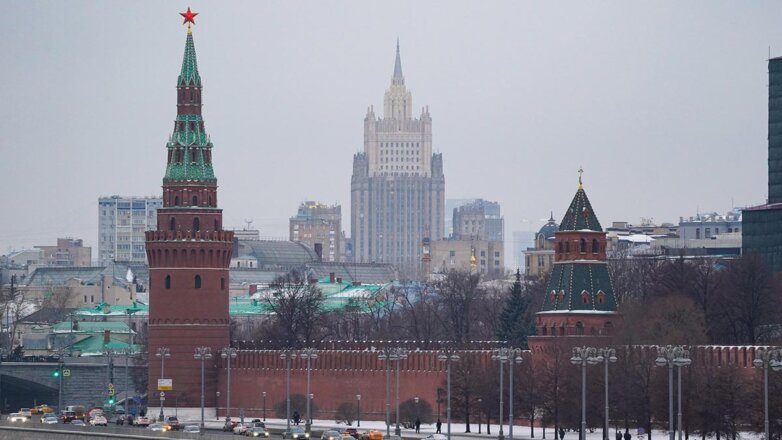 Интенсивный рост атмосферного давления и снег ожидаются 14 февраля в Москве